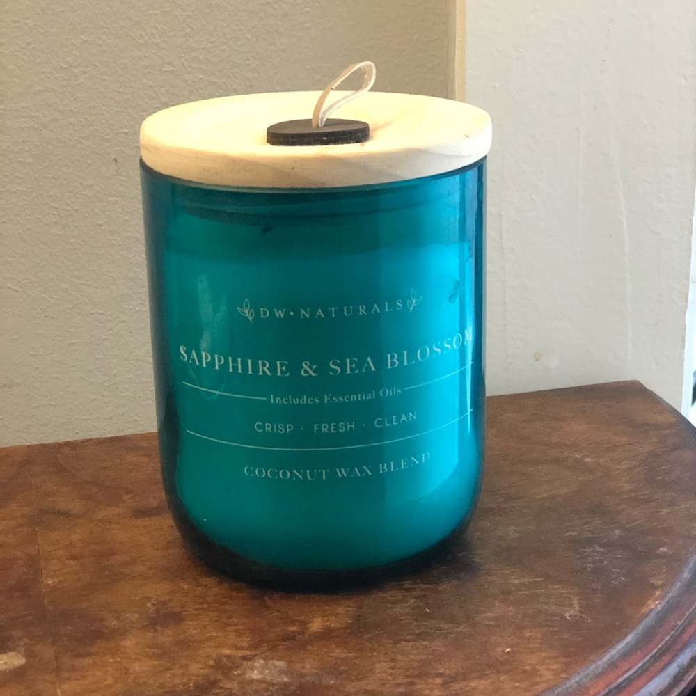 DW Naturals Coconut Wax Blend Candle: Sea …